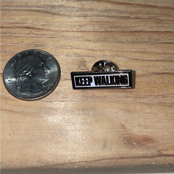 NEW! Johnnie Walker “Keep Walking” collectible enamel pin - Picture 4 of 7